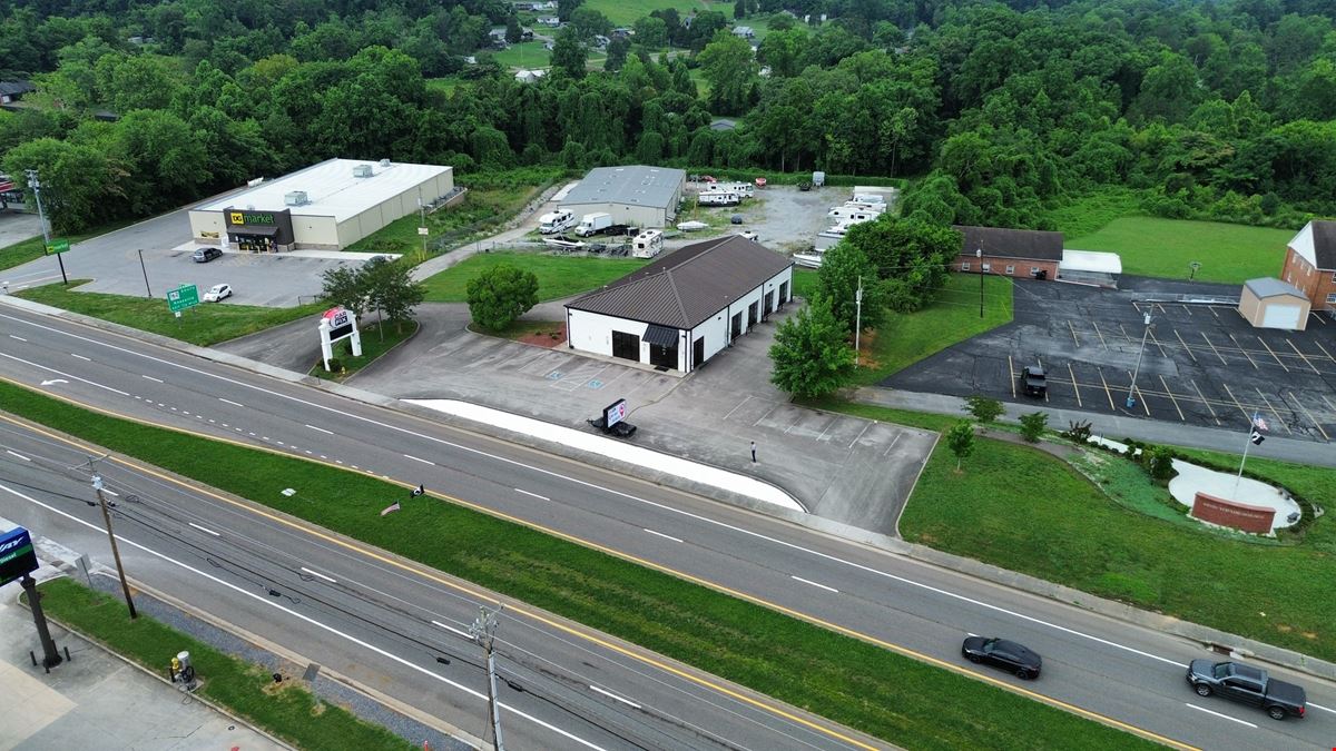 9009 Oak Ridge Hwy