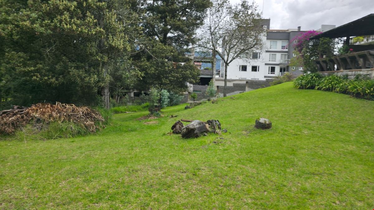 Bromelias: Terreno 2940m², Inversión Segura.
