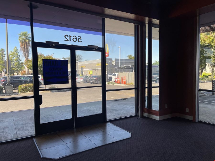 Prime Blackstone Ave Burlington Plaza Space Available