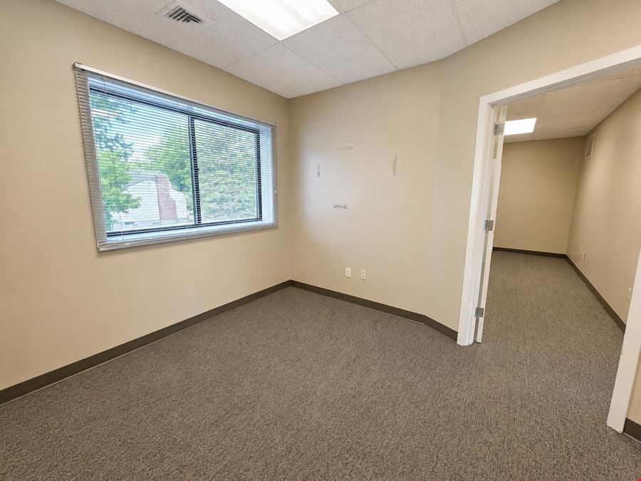 1495 Black Rock