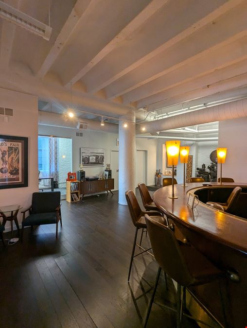 River North Executive Loft | Full Floor Opportunity