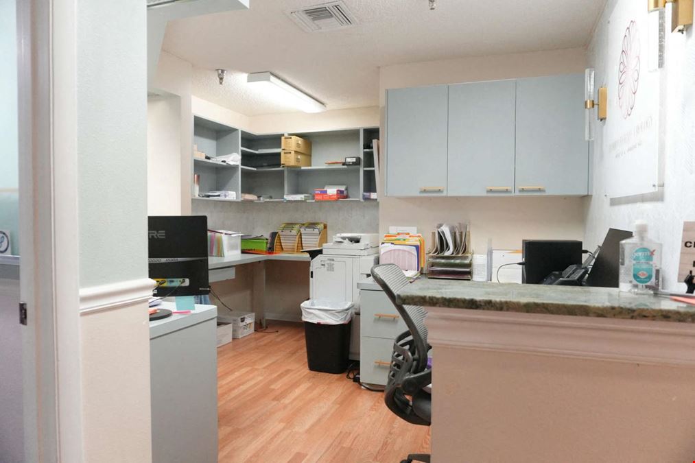 1617 S Tuttle Ave - Medical Office