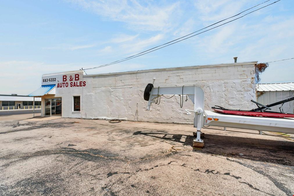 Automotive Sales Facility | High-Visibility Corridor | 16,000 AADT
