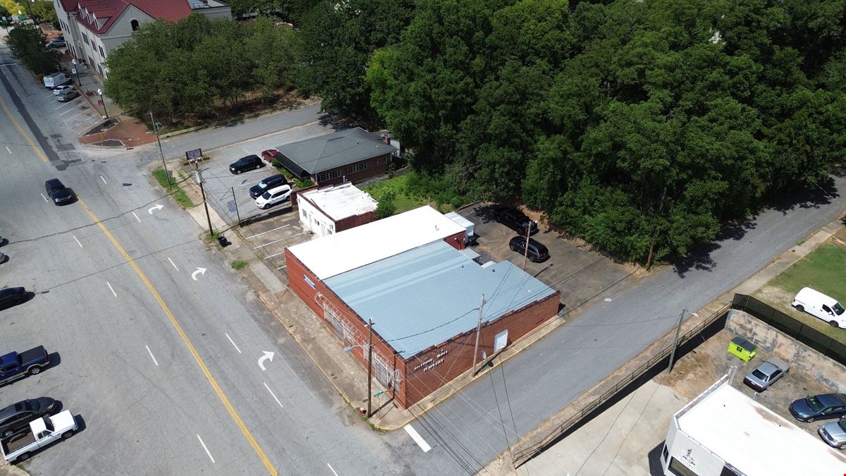 711-715 S Main St