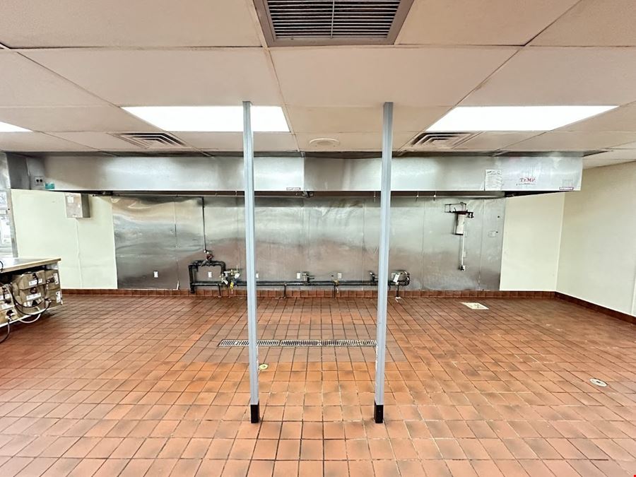 High-Visibility Restaurant Location Serving Morehead City and the Crystal Coast