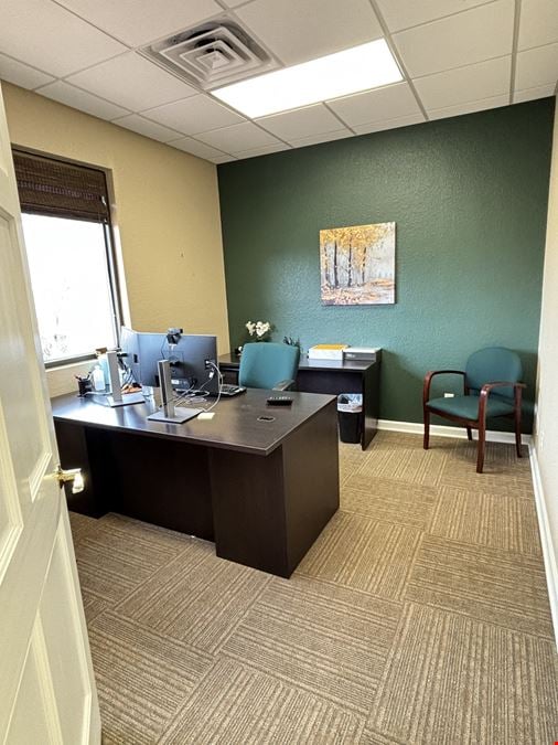 Retail / Office Space at Four Seasons Plaza