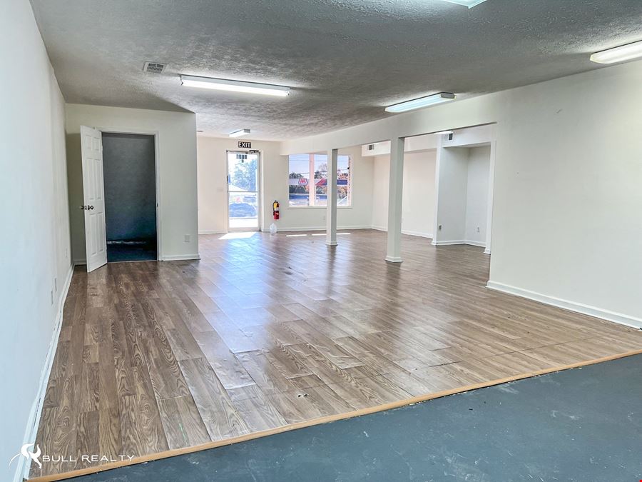 Retail/Office Suites For Lease | ±1,745 SF