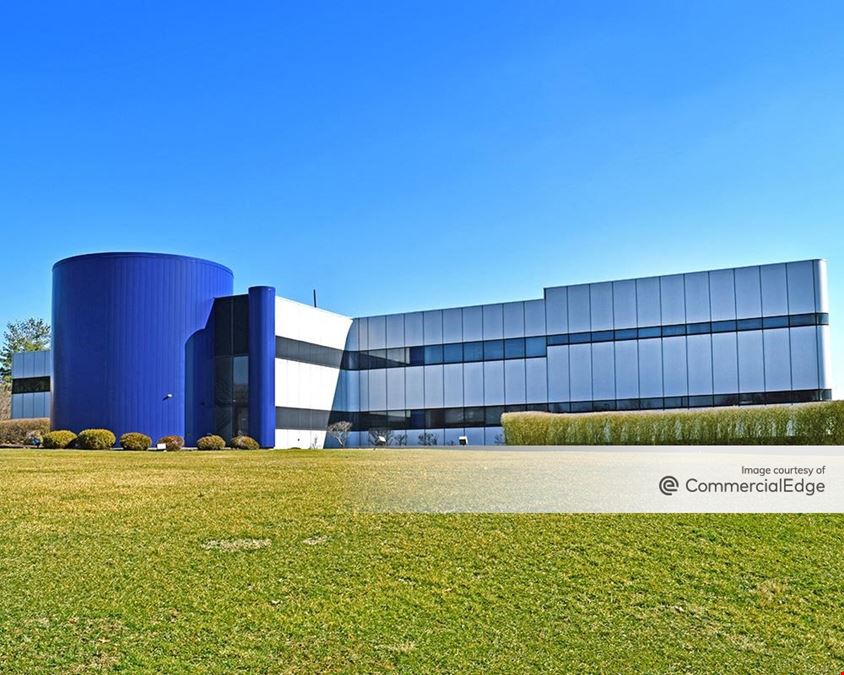 100 Commerce Dr