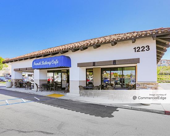 Preview of Retail space for Rent at 1223 East Vista Way