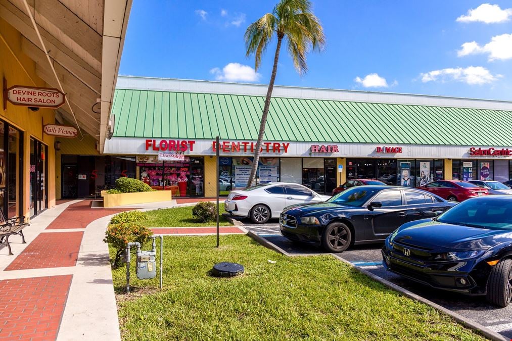 Promenade Plaza