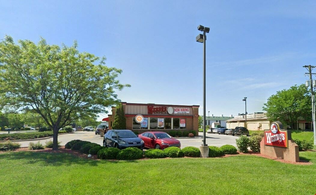 Former Wendy's location For Lease