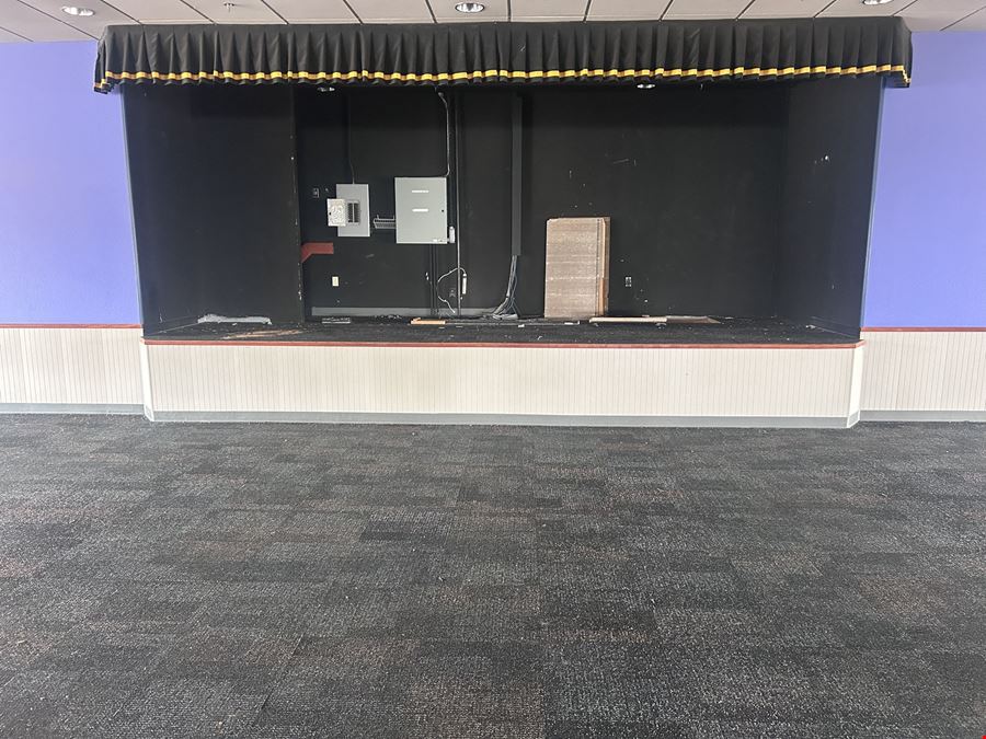 2500 Coulter Street S. Suite 124 - Formerly Chuck E Cheese