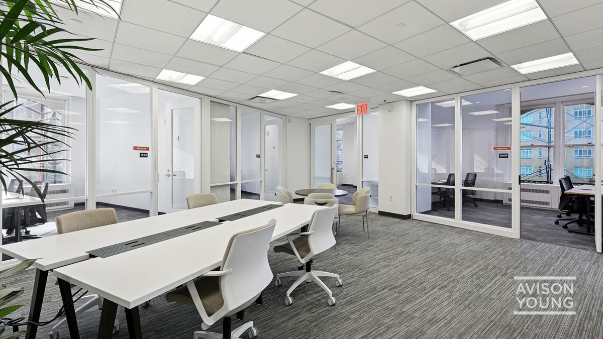 Indy by Industrious - 5 Columbus Circle
