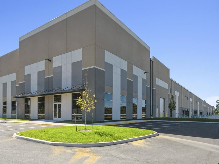 Phenix Commerce Center