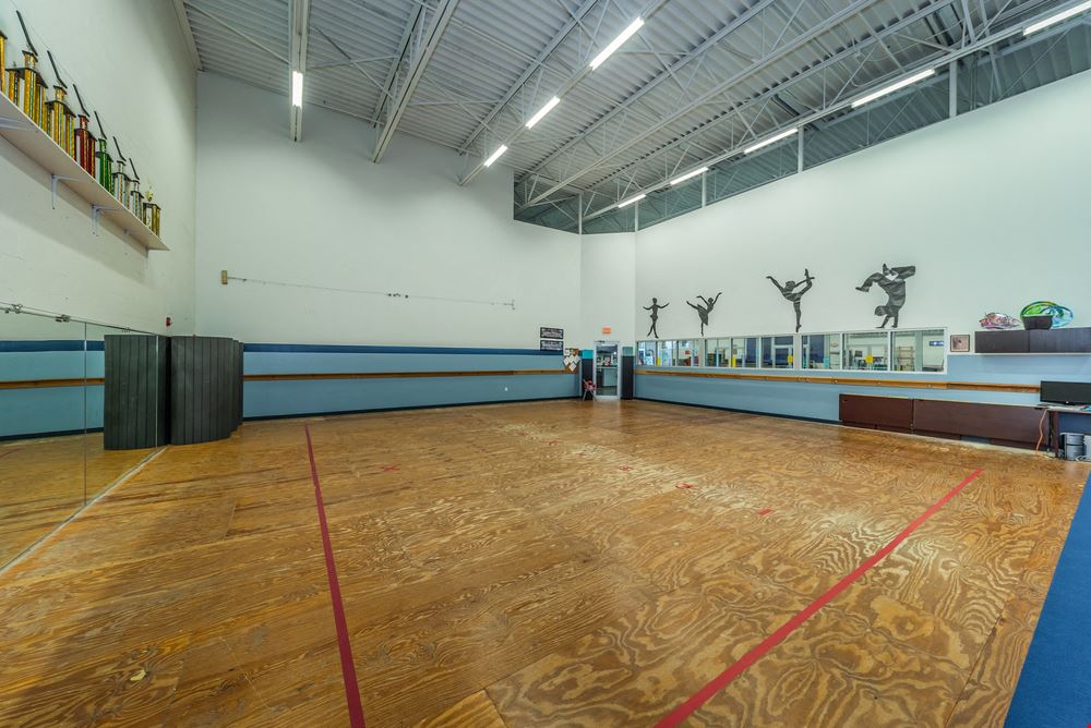 MULTI-USE SPACE AVAILABLE FOR LEASE
