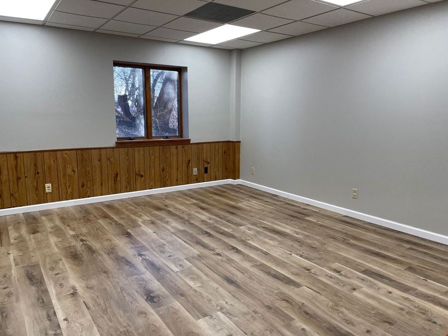 5113 N Executive Dr Suit 105 Microsuites