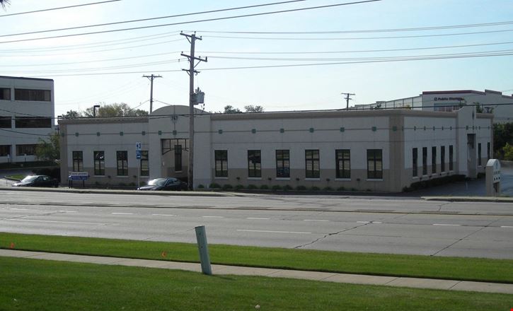 Preview of Office space for Rent at 747 Lake Cook Rd