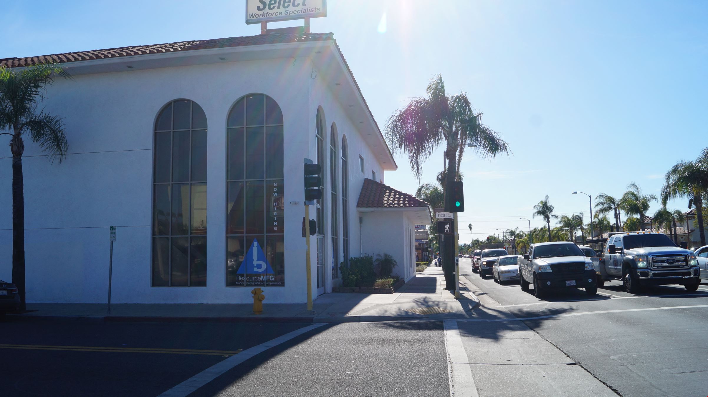400 San Fernando Mission Blvd