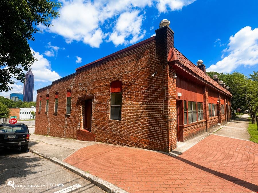 Unique Triplex in O4W Neighborhood (Atlanta)