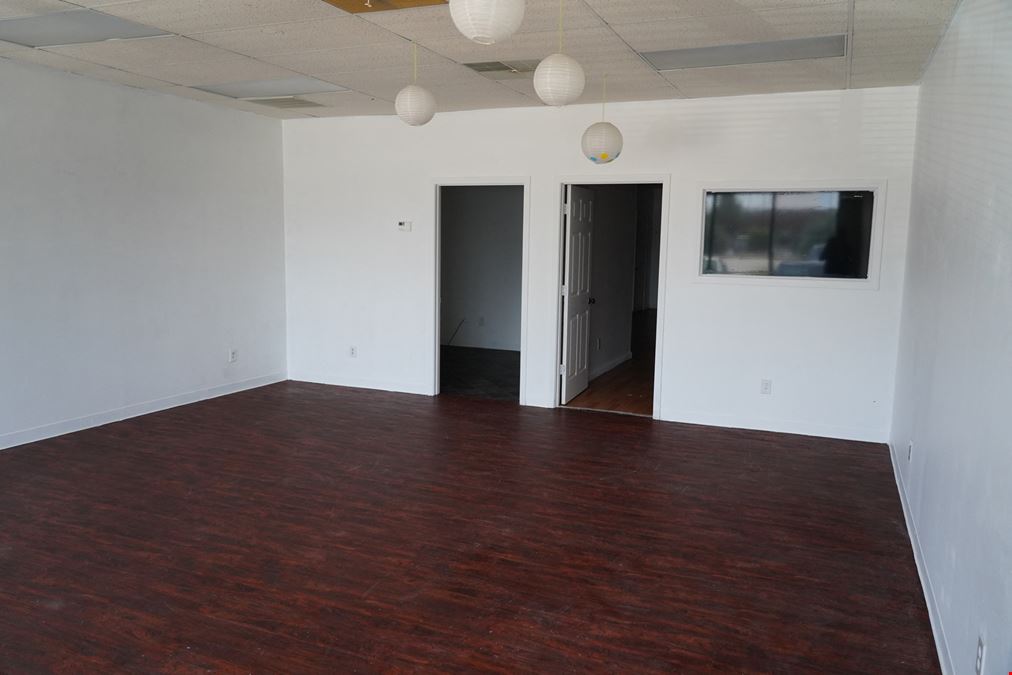 1429 Pearman Dairy Rd Ste D