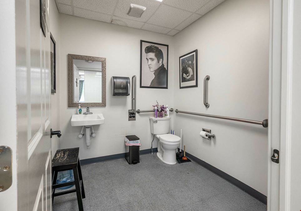 Salon Space