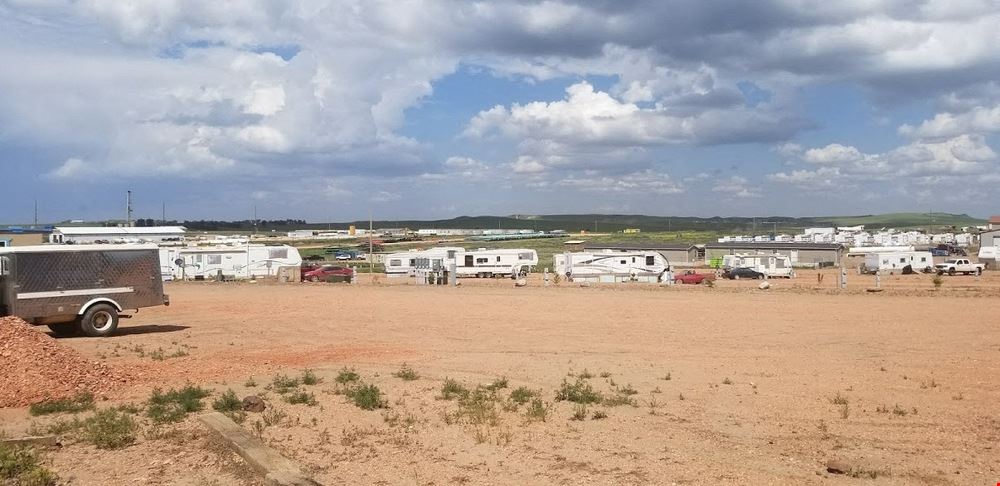 RV Park for Sale: The RAKKEN ARROW RV Park, 86 Spaces