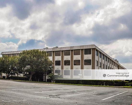 Preview of Office space for Rent at 2 Huntington Quadrangle