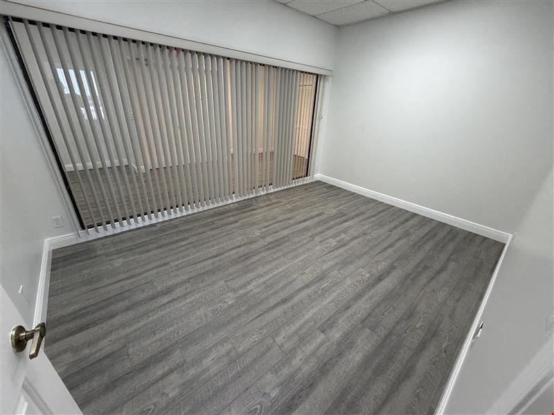 3240 SF Suite 603 Professional and Medical Office Space