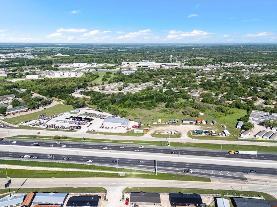4901 Interstate 35 N