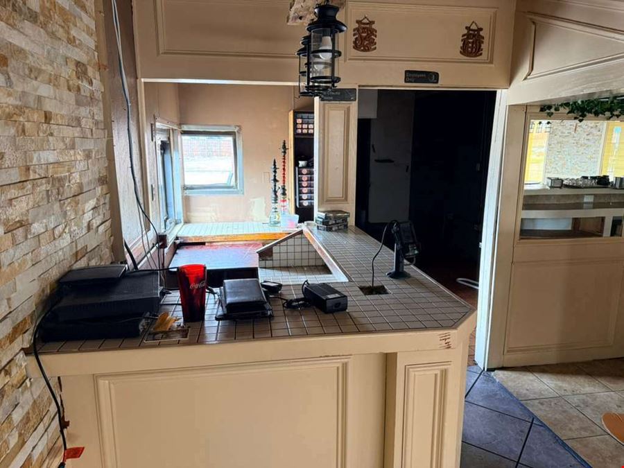 Second-Gen Freestanding Restaurant | Owner-User Opportunity