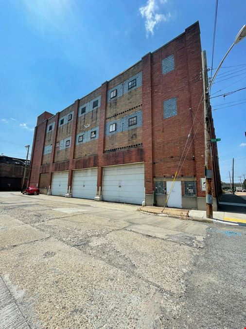 McKees Rocks Industrial Building