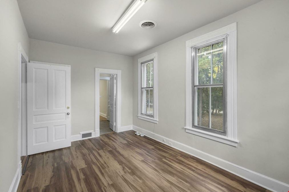 105 Lancaster St SW