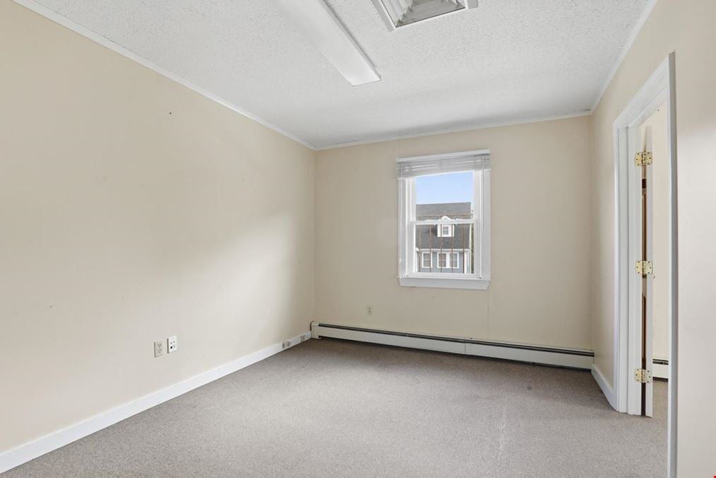 Office or Retail Spaces for Lease in Downtown Georgetown