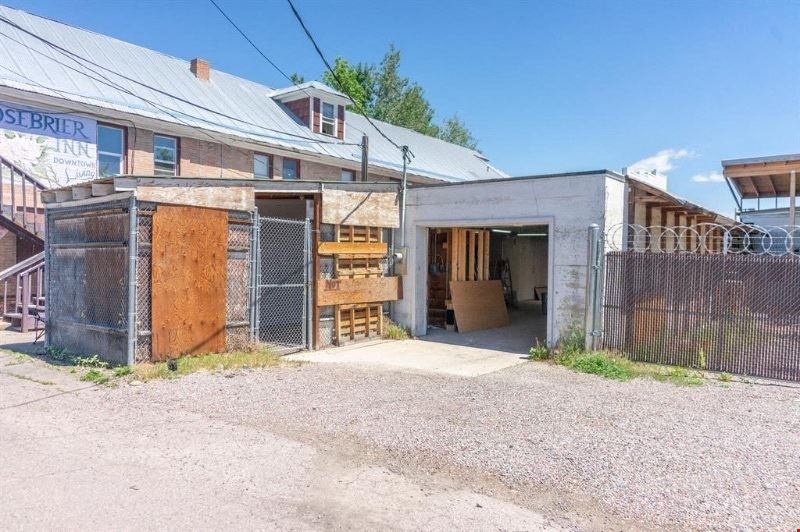 32 1st Ave West