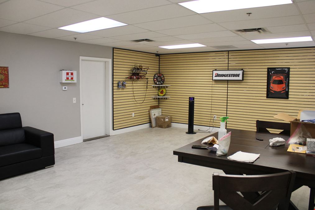 2,400 SF Flex Condo For Sale in Fort Myers