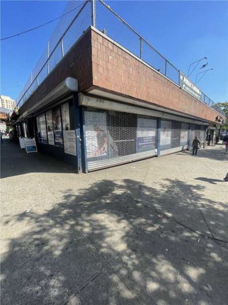 Preview of commercial space at 1055 E Tremont Avenue