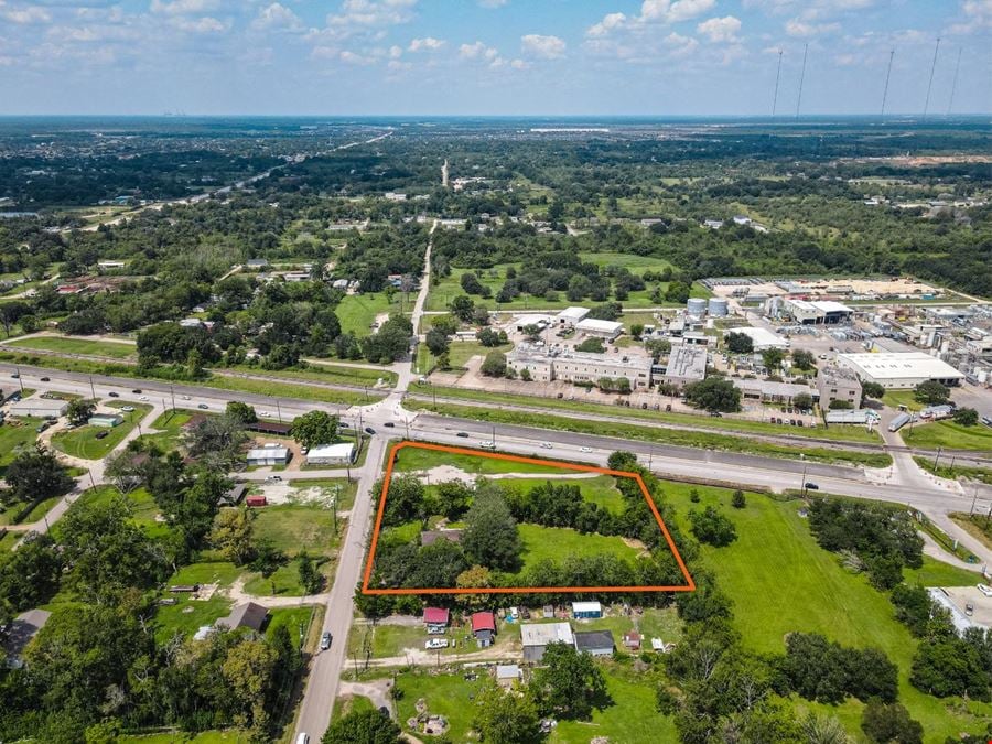 119 & 126 East Dallas Street