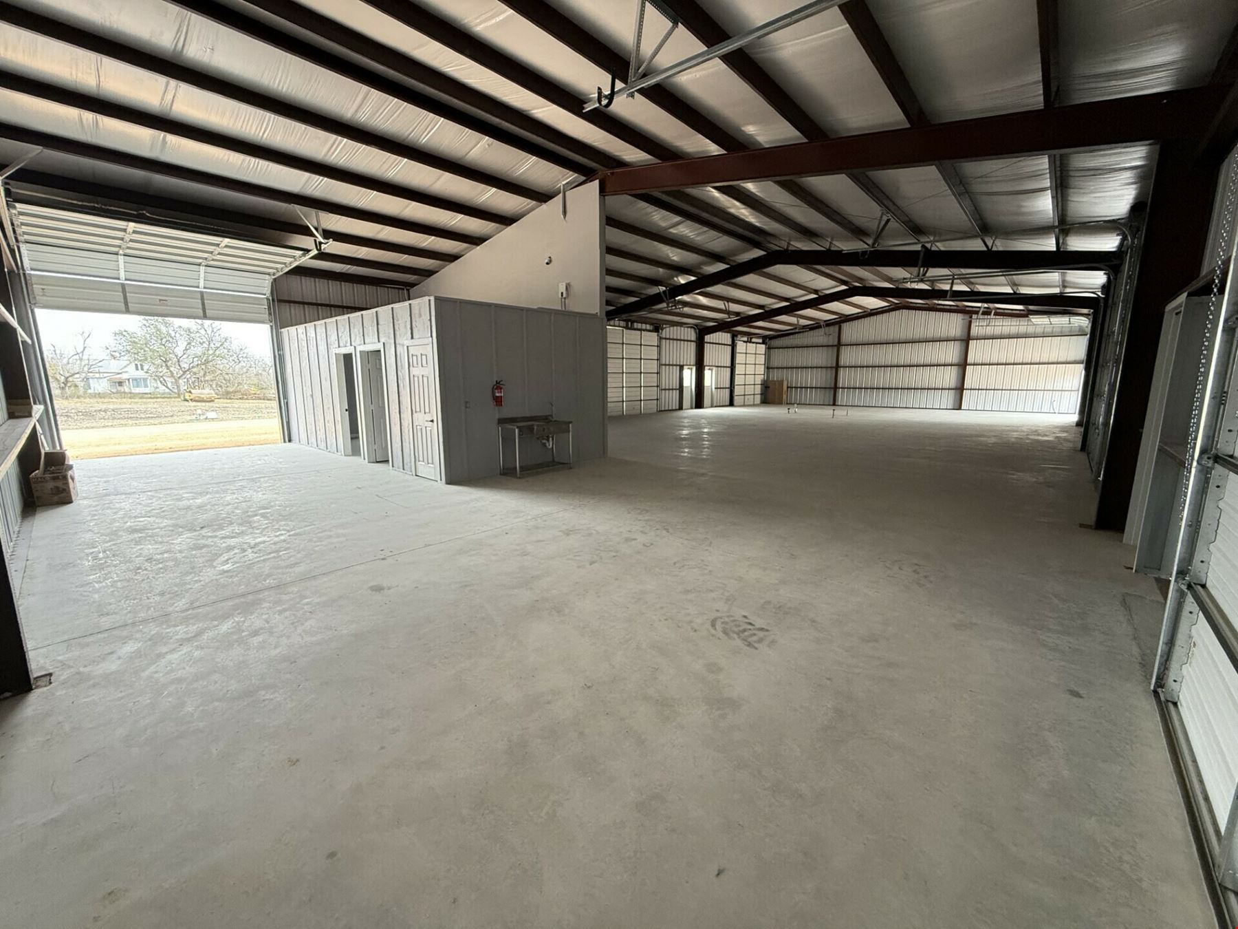 3782 FM 725 Office Warehouse