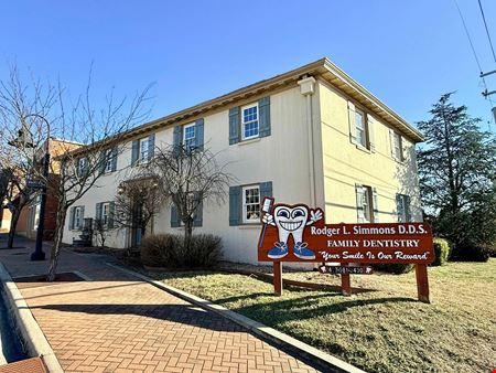 Preview of Office space for Sale at 206 W Elm St