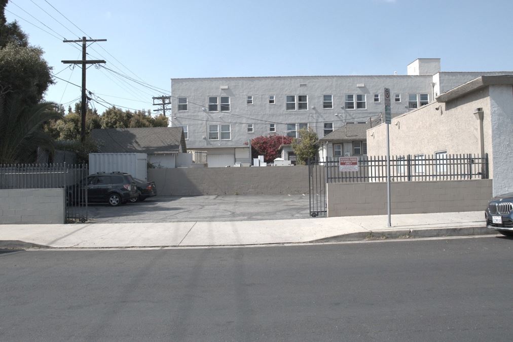 5301 Rosewood Ave & Larchmont Blvd