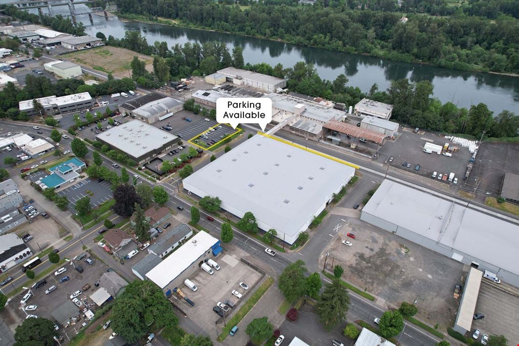 Expansive Warehouse Space in Heart of Salem
