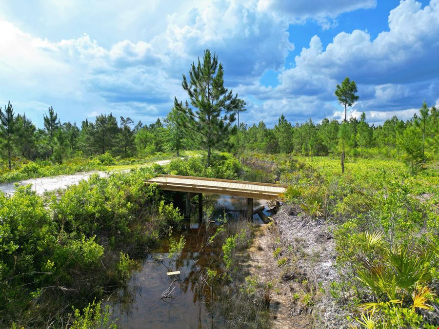 298 Acres in Fountain, FL | High-Fenced Hunting Ranch with Pond & Investment Potential