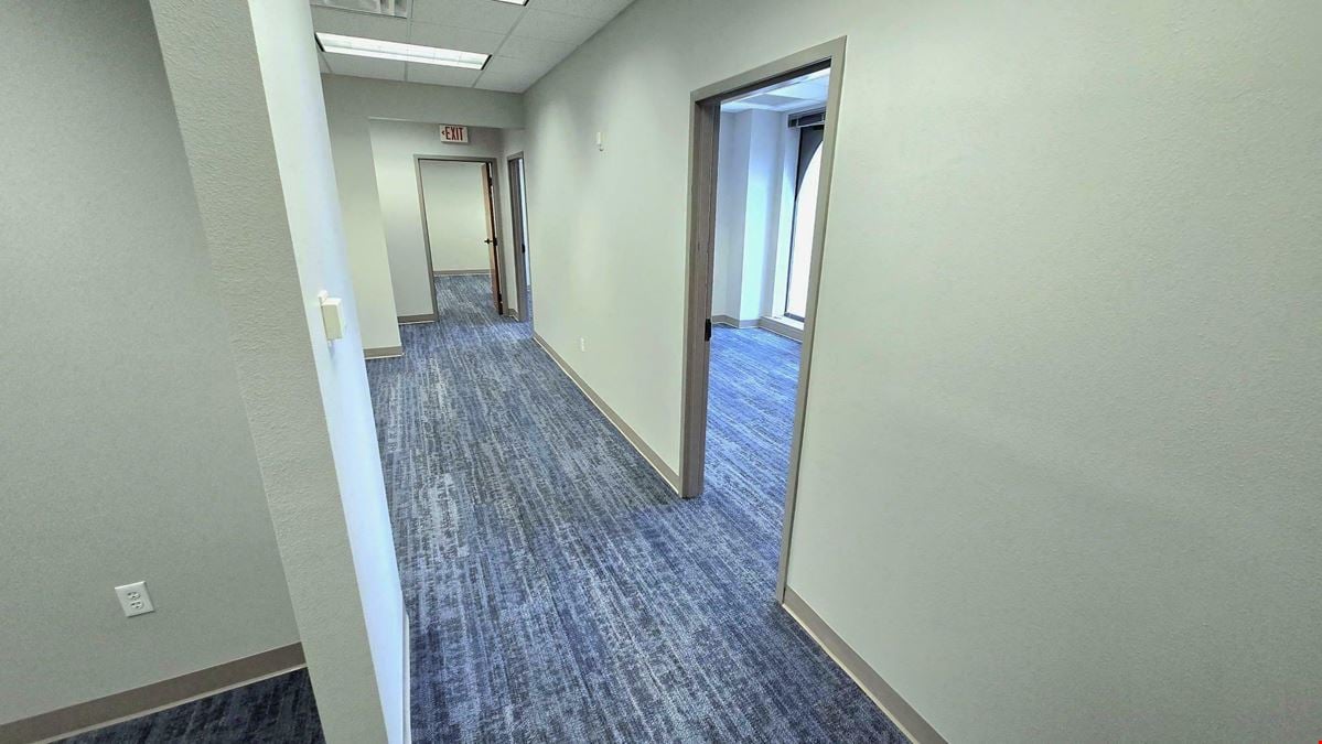 Manatee Ave and Main Street Office Suite!