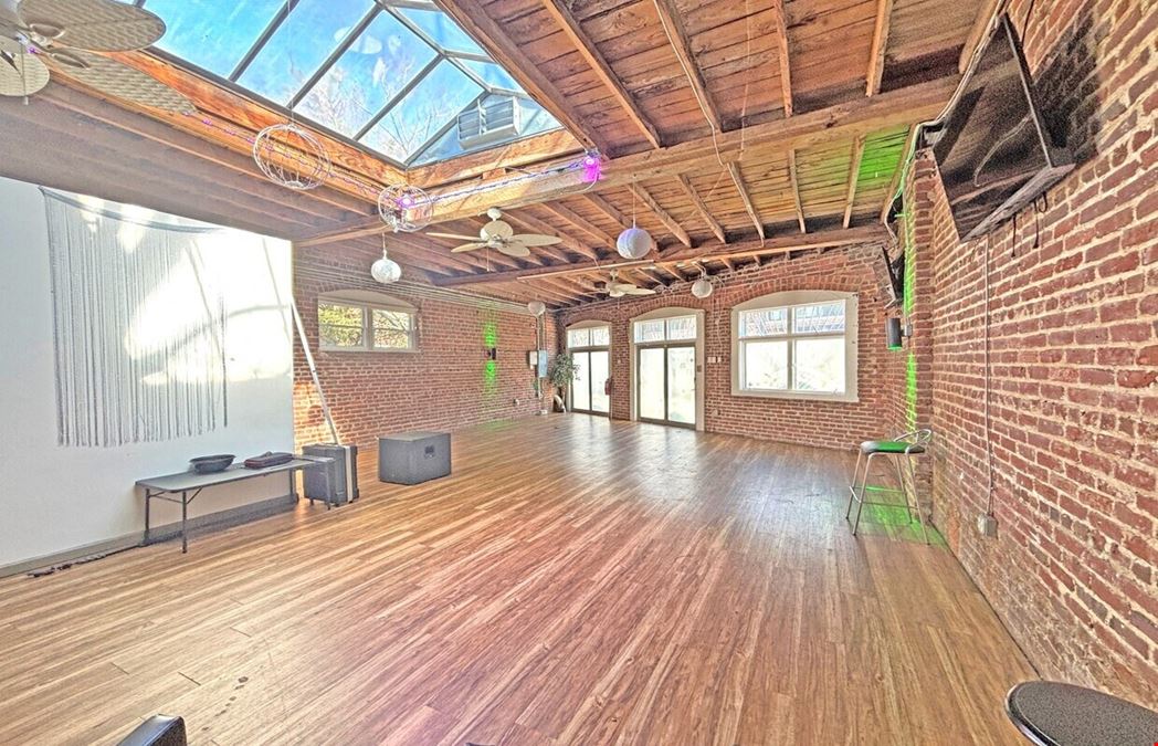 211 & 213 Walker St SW