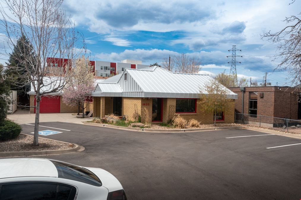 Lakewood Owner User Office With Garage Space