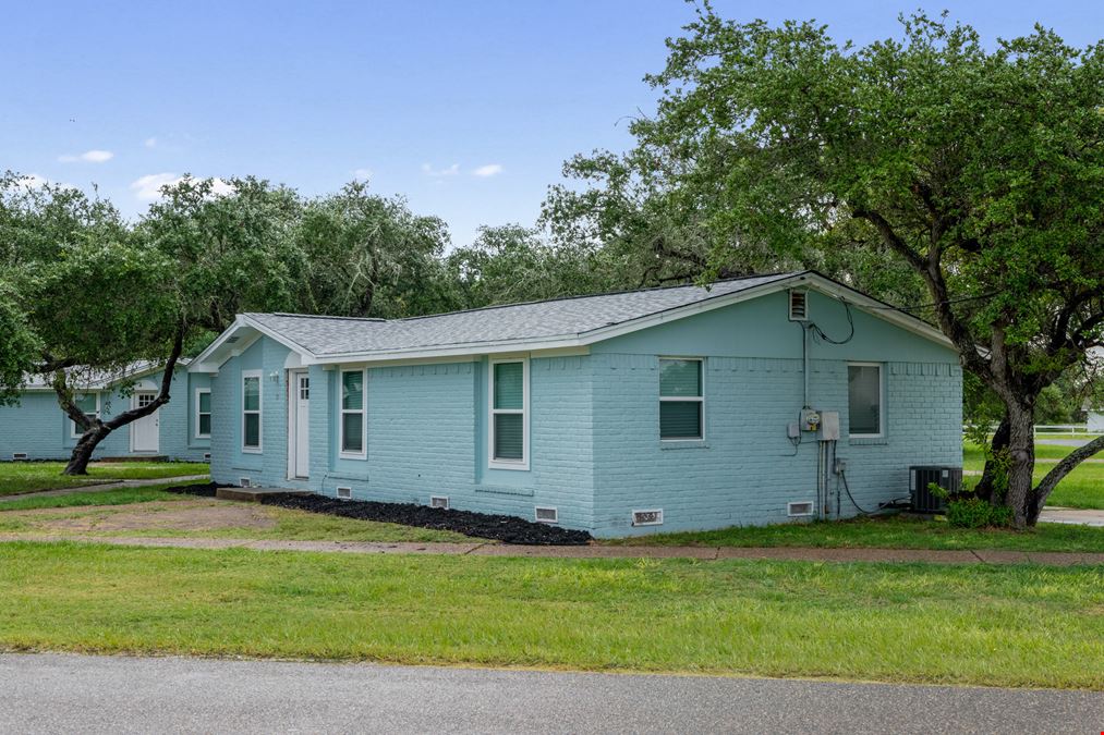 Live Oak Cottages