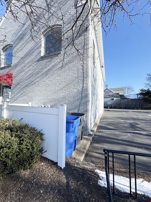 Standalone, high-visibility corner property