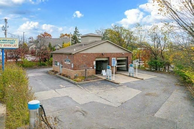 Preview of Retail space for Sale at 5441 Steubenville Pike