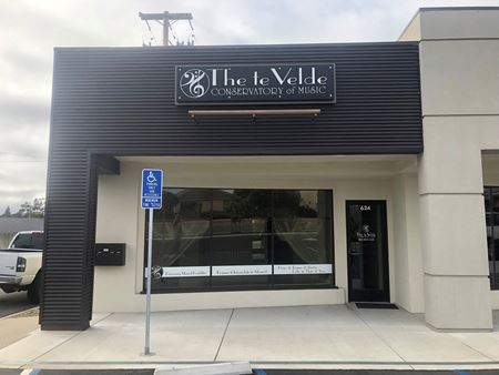Preview of commercial space at 624 East Grand Avenue