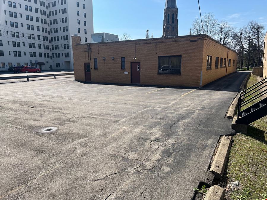 735 Delaware Ave